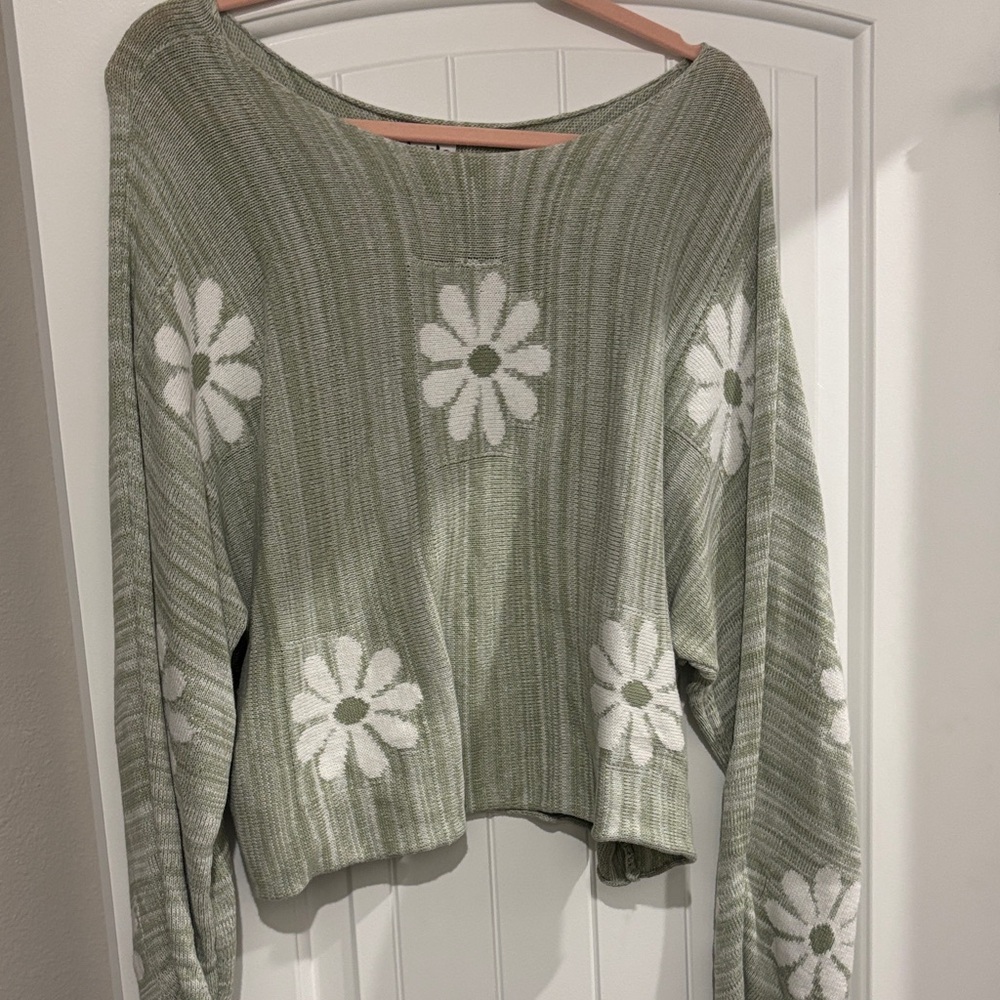 ARULA Green and White Floral Sweater